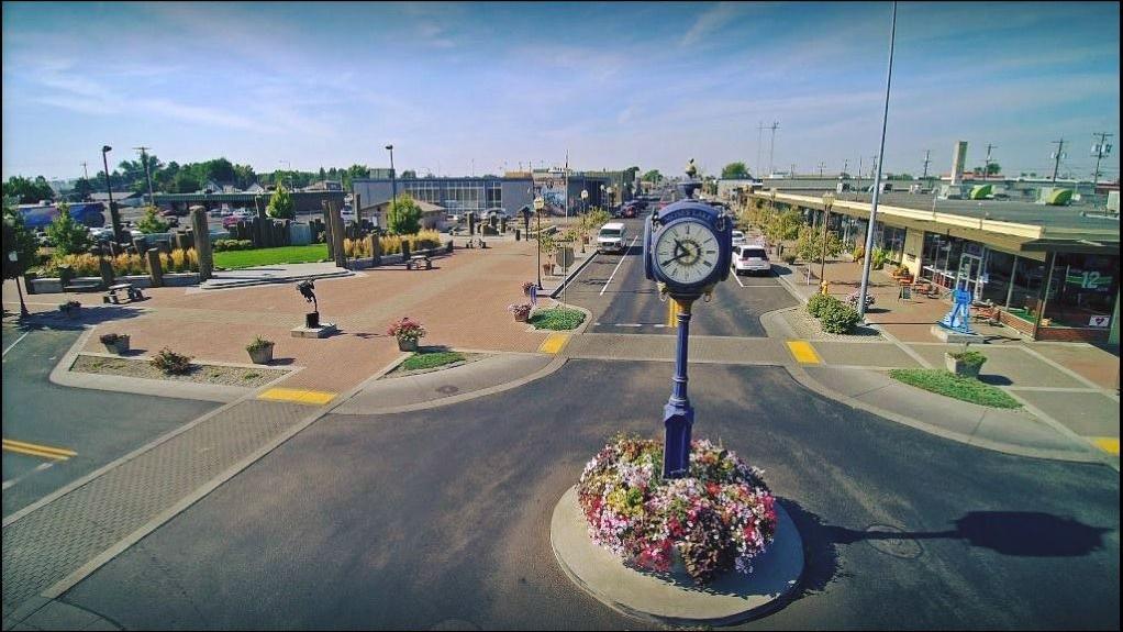 Moses Lake Creative District clock and streets